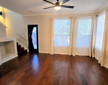 3300 Forest Creek Dr - Photo Thumbnail 3