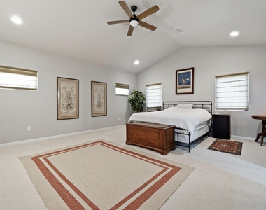 1142 Lost Creek Blvd - Photo Thumbnail 29
