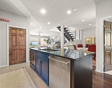 1142 Lost Creek Blvd - Photo Thumbnail 3
