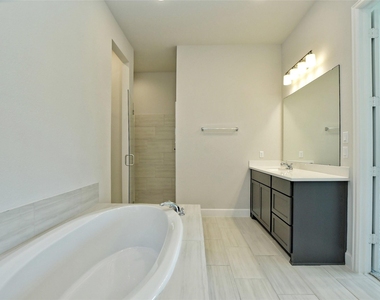 612 Jefferson Dr - Photo Thumbnail 19