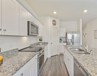 19517 Caymus Dr - Photo Thumbnail 8