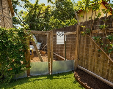 1612 N Miriam Ave - Photo Thumbnail 32