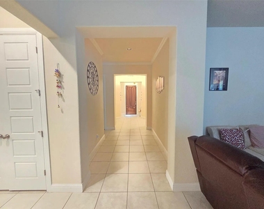 5612 Fresno Ave - Photo Thumbnail 3