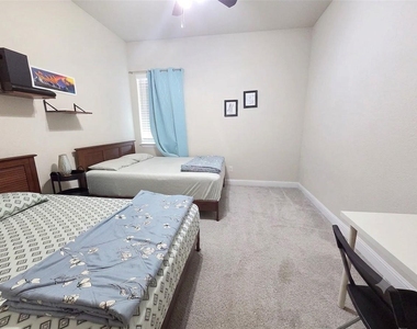 5612 Fresno Ave - Photo Thumbnail 13