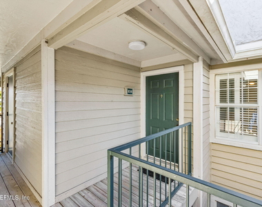 800 Ironwood Drive - Photo Thumbnail 4