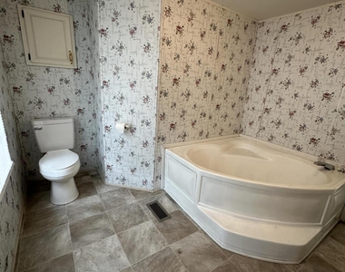 6343 Beloit Avenue - Photo Thumbnail 12