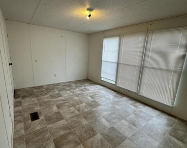 6343 Beloit Avenue - Photo Thumbnail 16