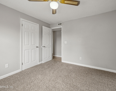 7600 Pheasant Run Drive - Photo Thumbnail 32