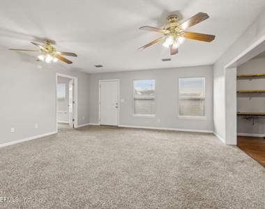 7600 Pheasant Run Drive - Photo Thumbnail 11