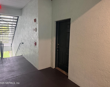 785 Oakleaf Plantation Parkway - Photo Thumbnail 3