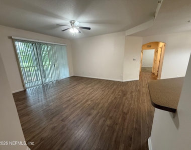 785 Oakleaf Plantation Parkway - Photo Thumbnail 6