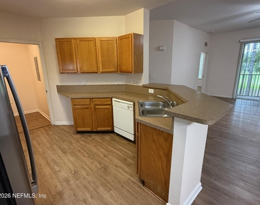785 Oakleaf Plantation Parkway - Photo Thumbnail 8
