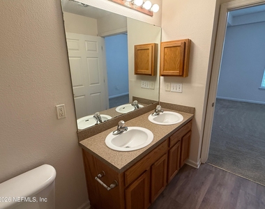 785 Oakleaf Plantation Parkway - Photo Thumbnail 22