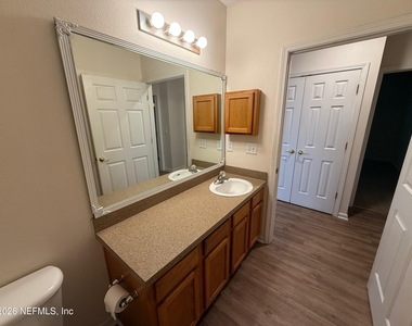 785 Oakleaf Plantation Parkway - Photo Thumbnail 30