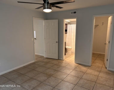 100 Fairway Park Boulevard - Photo Thumbnail 10