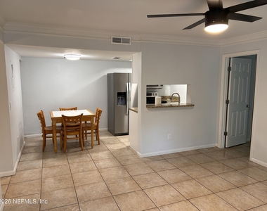 100 Fairway Park Boulevard - Photo Thumbnail 2