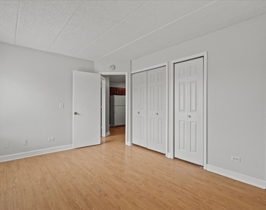 708 N Briar Hill Lane - Photo Thumbnail 8