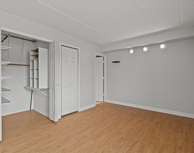 708 N Briar Hill Lane - Photo Thumbnail 9