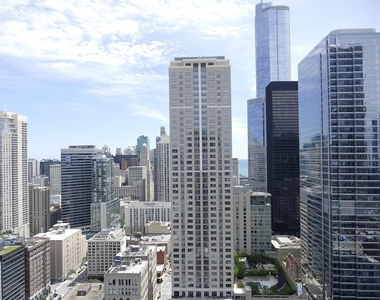 400 N Lasalle Drive - Photo Thumbnail 9