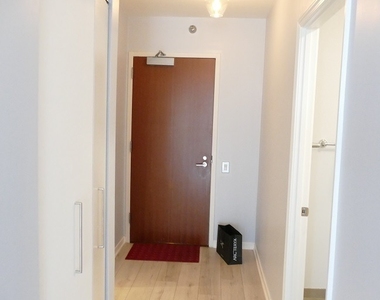 400 N Lasalle Drive - Photo Thumbnail 24