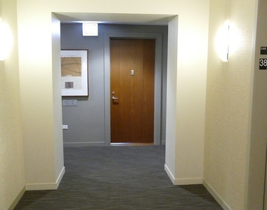 400 N Lasalle Drive - Photo Thumbnail 25
