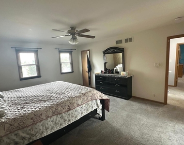 7005 Manchester Drive - Photo Thumbnail 11