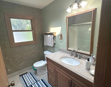 7005 Manchester Drive - Photo Thumbnail 18