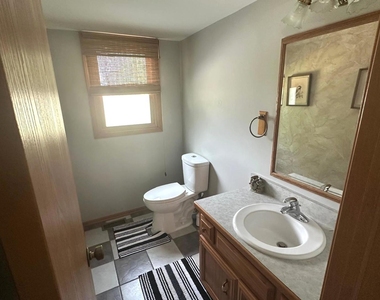 7005 Manchester Drive - Photo Thumbnail 8