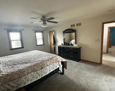 7005 Manchester Drive - Photo Thumbnail 10