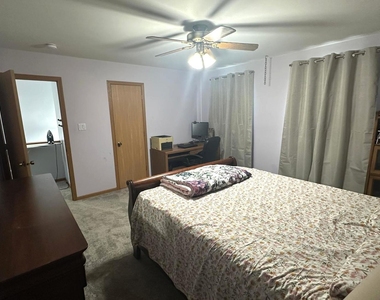 7005 Manchester Drive - Photo Thumbnail 16