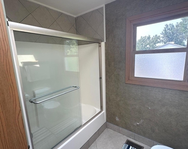 7005 Manchester Drive - Photo Thumbnail 20
