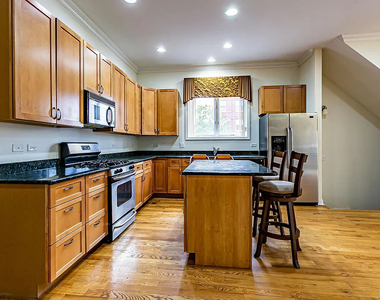 2355 W Harrison Street - Photo Thumbnail 7