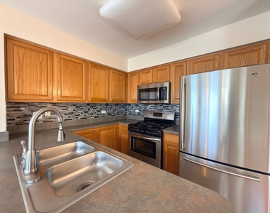 3192 Ketch Court - Photo Thumbnail 2