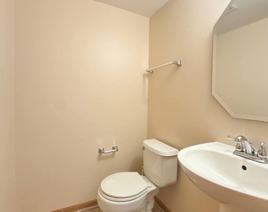 3192 Ketch Court - Photo Thumbnail 15
