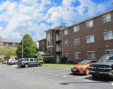 881 N Swift Road - Photo Thumbnail 1