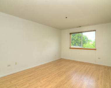 881 N Swift Road - Photo Thumbnail 3