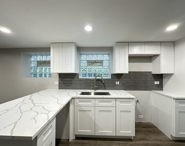2617 W Rascher Avenue - Photo Thumbnail 2