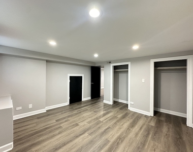 2617 W Rascher Avenue - Photo Thumbnail 13