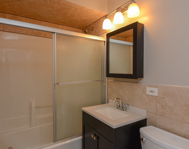 5208 N Sawyer Avenue - Photo Thumbnail 18