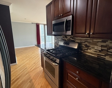 630 N State Street - Photo Thumbnail 3