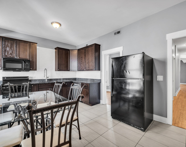 3208 W Wabansia Avenue - Photo Thumbnail 1