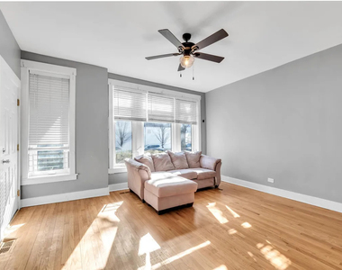 3208 W Wabansia Avenue - Photo Thumbnail 2