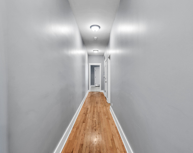 3208 W Wabansia Avenue - Photo Thumbnail 9