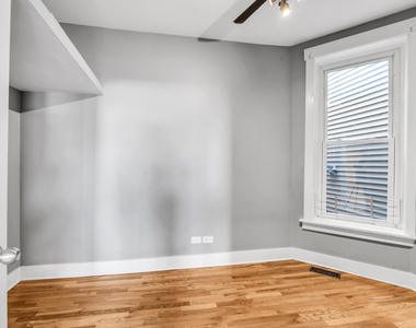 3208 W Wabansia Avenue - Photo Thumbnail 10