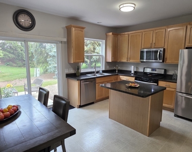 14 Parkside Court - Photo Thumbnail 2