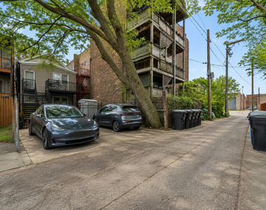 2452 W Arthington Street - Photo Thumbnail 10