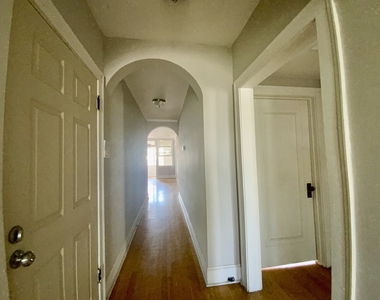 5511 W Diversey Avenue - Photo Thumbnail 7