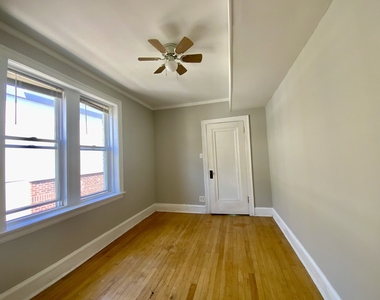 5511 W Diversey Avenue - Photo Thumbnail 12