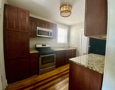 5511 W Diversey Avenue - Photo Thumbnail 9