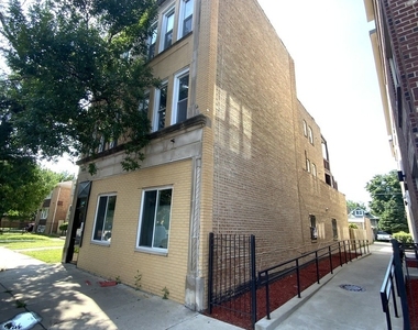 5511 W Diversey Avenue - Photo Thumbnail 1